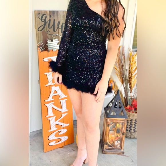 Homecoming dress - Picture 1 of 3